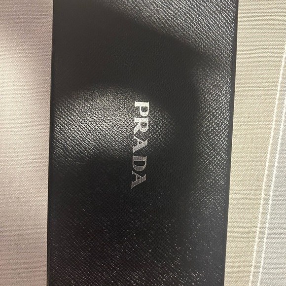 Prada black leather wallet - Picture 9 of 9